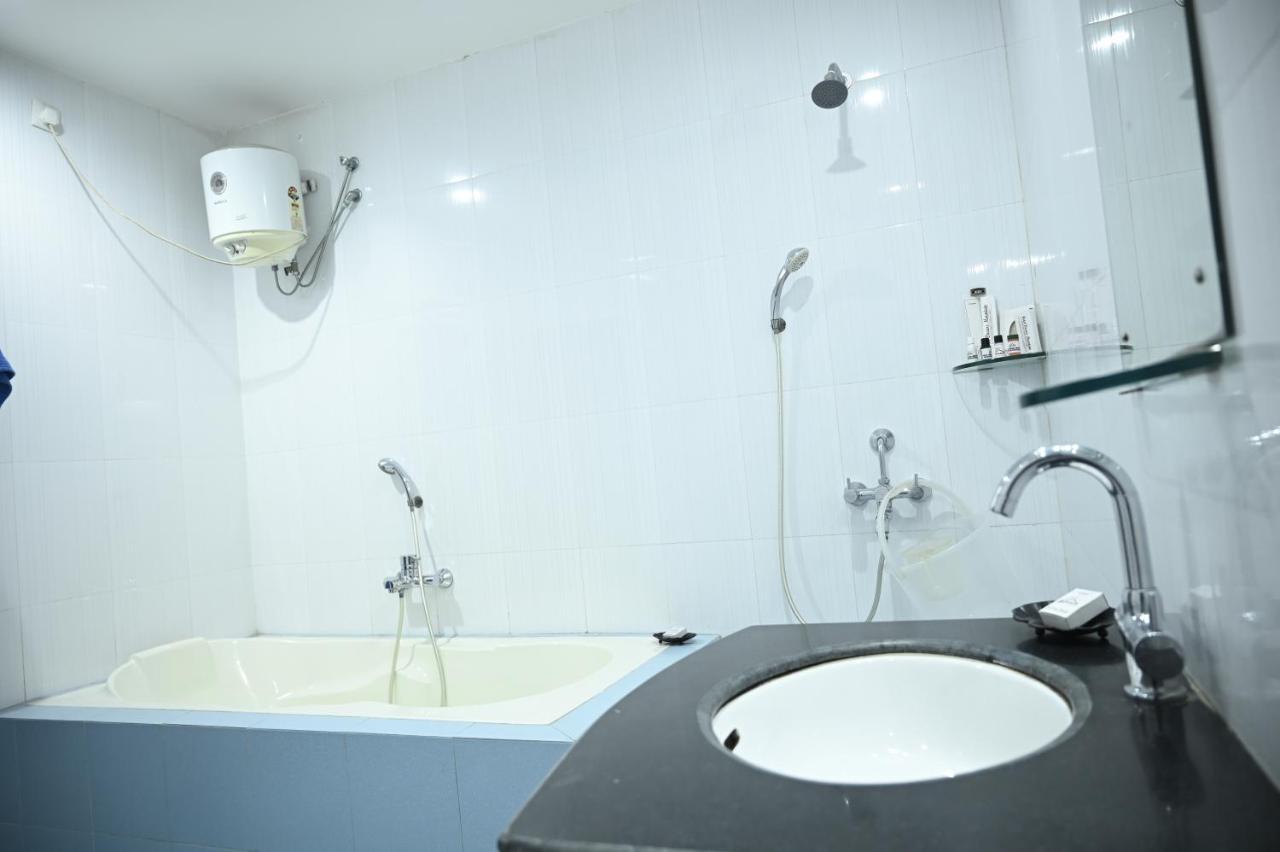 Alipur Duar Hotel Dooars Mountain מראה חיצוני תמונה