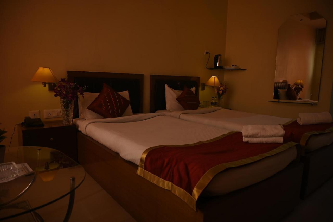 Alipur Duar Hotel Dooars Mountain מראה חיצוני תמונה